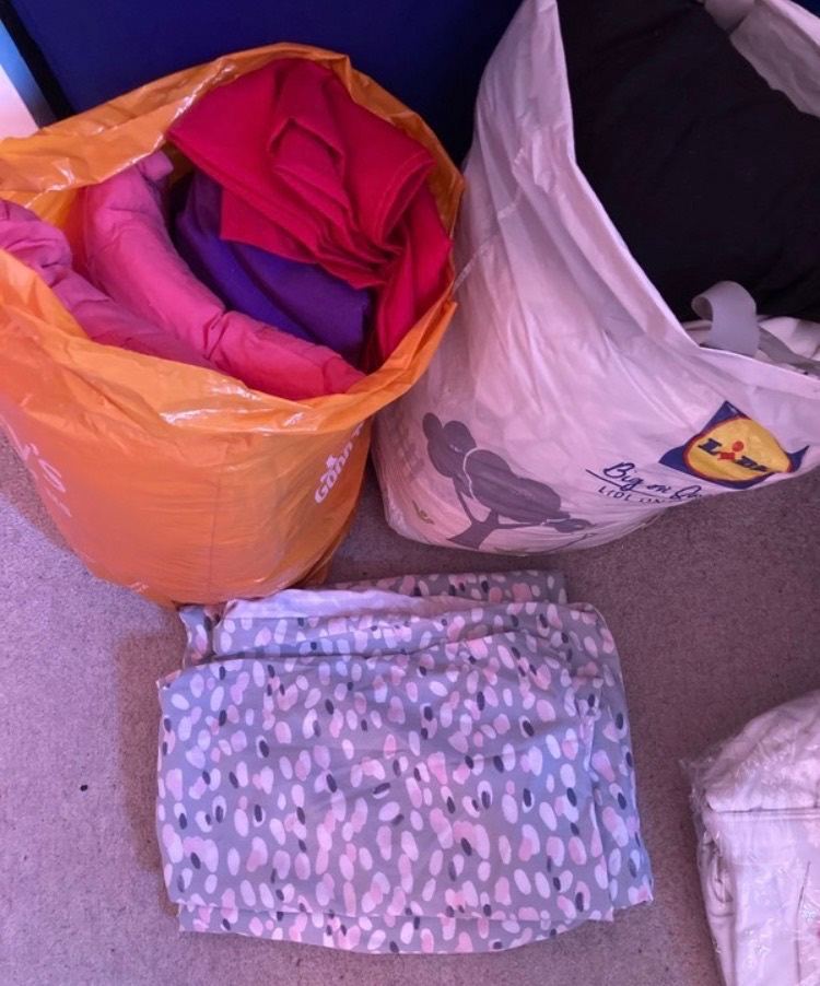 Free bedding and stuff