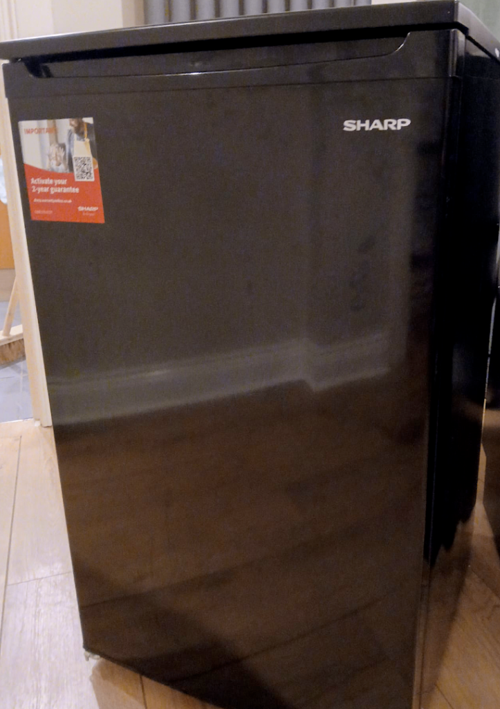 Undercounter Fridge-Freezer - Black (SHARP SJ-UE080M)