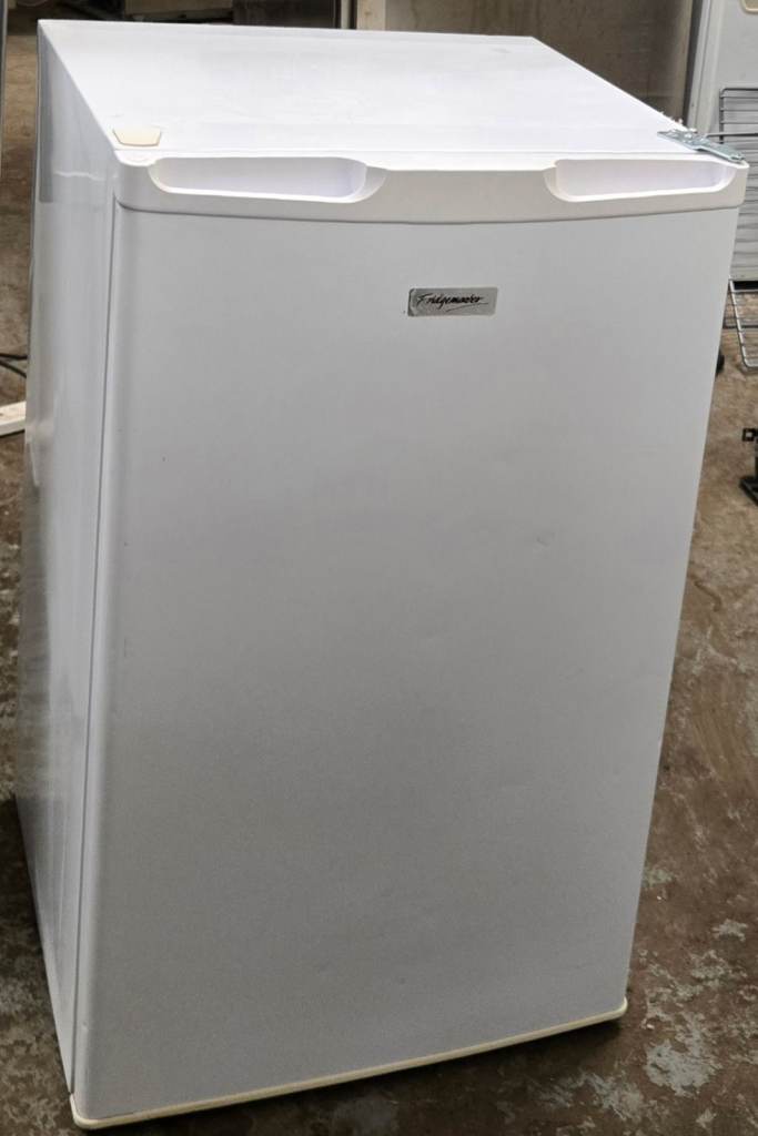 Fridgemaster MUZ4965 Under counter/ Mini Freezer 