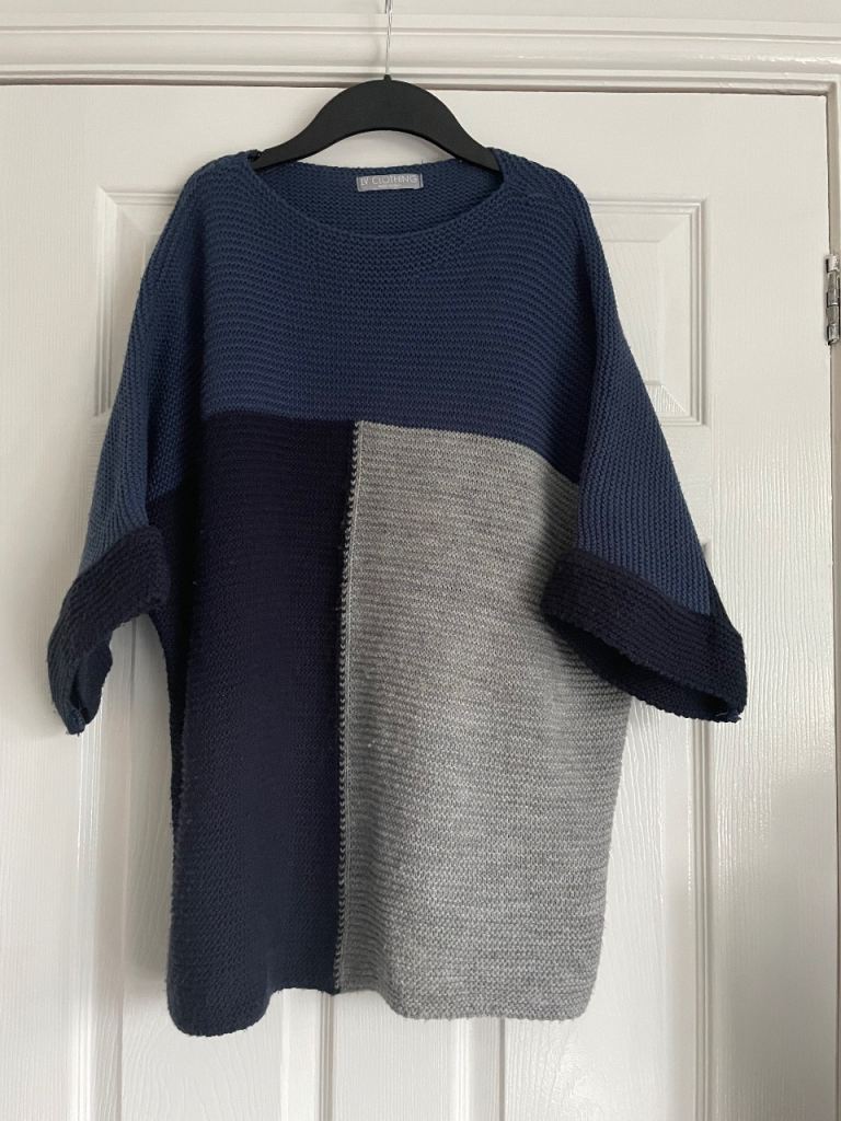 Women’s jumper with short sleeves, Blue/Grey - One size, Excellent Condition