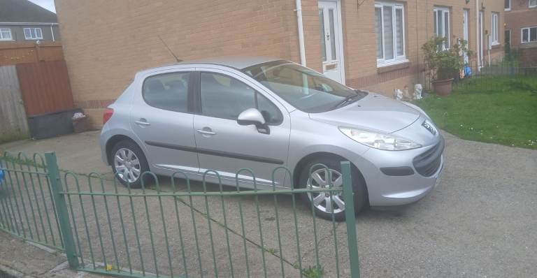 Peugeot 207 1.4 petrol 