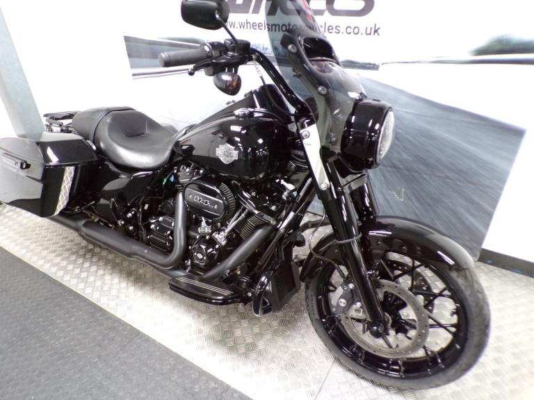 2023 HARLEY-DAVIDSON ROAD KING SPECIAL WITH ONLY 8362 MILES FROM NEW