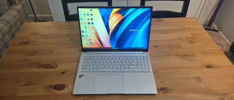 ASUS Vivobook Ryzen 7 5800h 16 Core 3.2Ghz, 16GB RAM, 500GB M.2 SSD Laptop