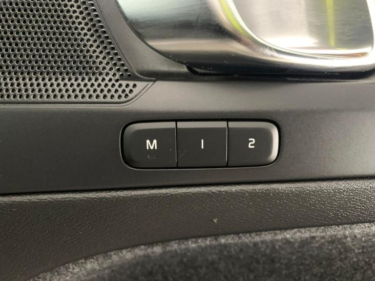 2022 Volvo XC40 1.5h T5 Recharge 10.7kWh Ultimate Bright SUV 5dr Petrol Plug-in Hybrid Auto Suv P...