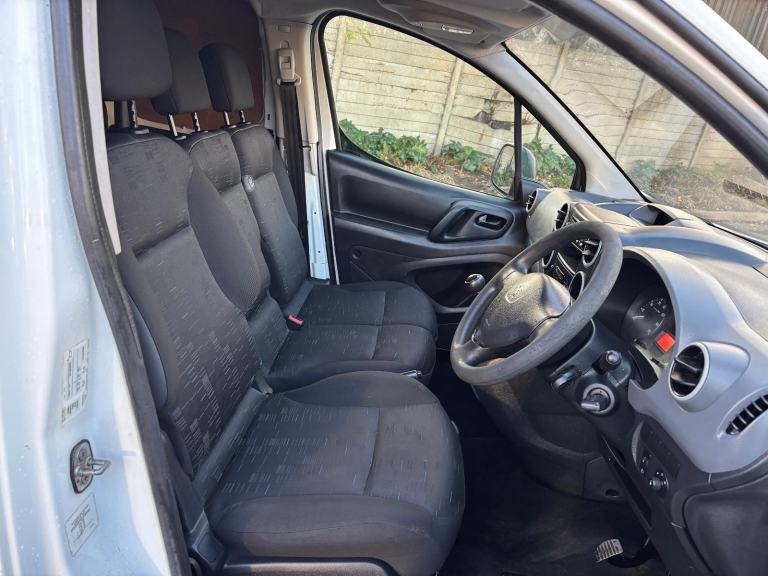 2012 Peugeot Partner*Berlingo*NO VAT*NEW MOT*CLEAN AND TIDY*