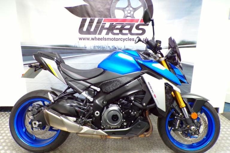 2022 SUZUKI GSX-S1000 WITH ONLY 1906 MILES FROM NEW