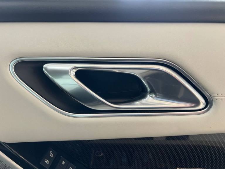 2017 Land Rover Range Rover Velar 3.0 SD6 V6 First Edition SUV 5dr Diesel Auto 4WD Euro 6 (s/s) (...