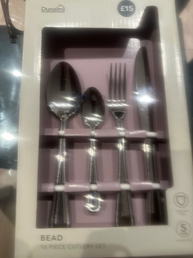 16 piece Cutlery set