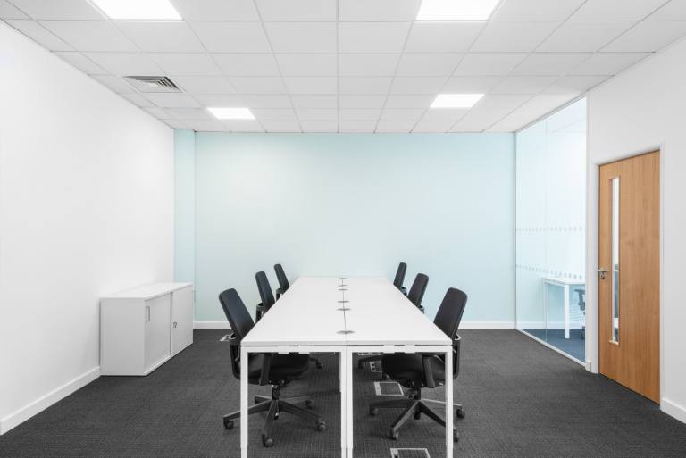 Manchester - M22 5TG \ Flexible Office Space for Up to 10 Workstations