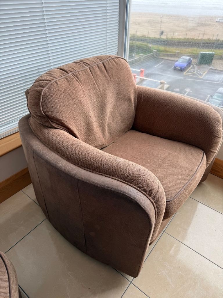 Swivel chair