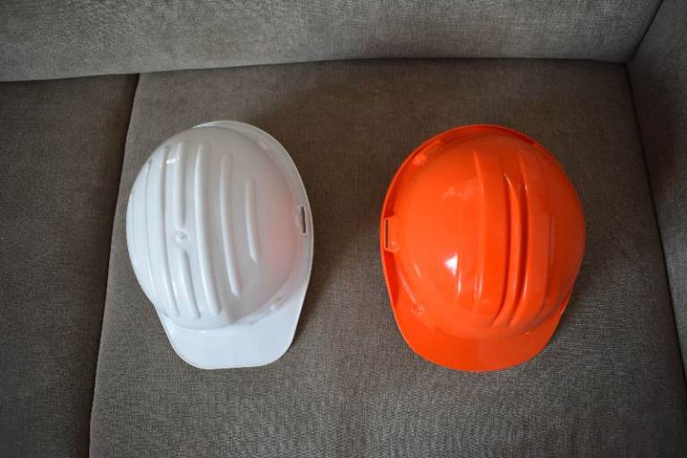 HARD HAT SAFETY HELMET CONSTRUCTION BUILDERS SITE HEAD PROTECTION UNISEX