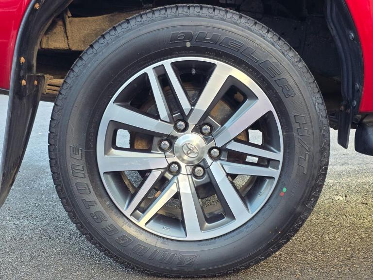 2017 Toyota Hilux Invincible D/Cab Pick Up 2.4 D-4D PICK UP DIESEL Manual