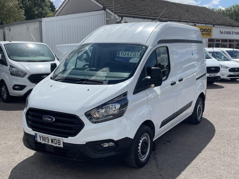 FORD TRANSIT CUSTOM 2.0 300 EcoBlue AC + 10475 Plus VAT + Van for sale