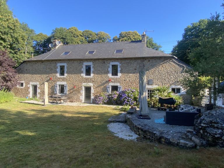 Lovely Cottage for Sale in Langoëlan, Brittany, France 