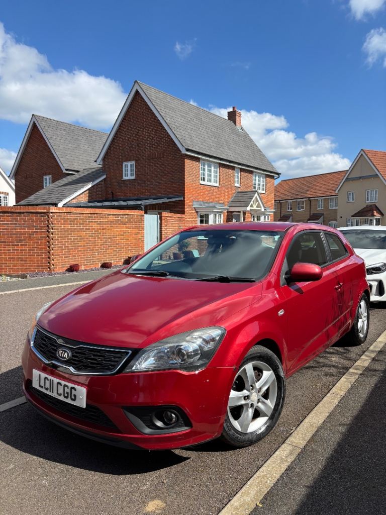 Kia, PRO CEED, Hatchback, 2011, Manual, 1582 (cc), 3 doors