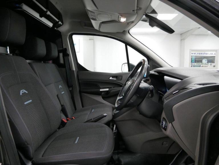 73 TRANSIT CONNECT 1.5 EBL 100 BHP L2 LONG 250 ACTIVE AUTOMATIC ( NO VAT ! )