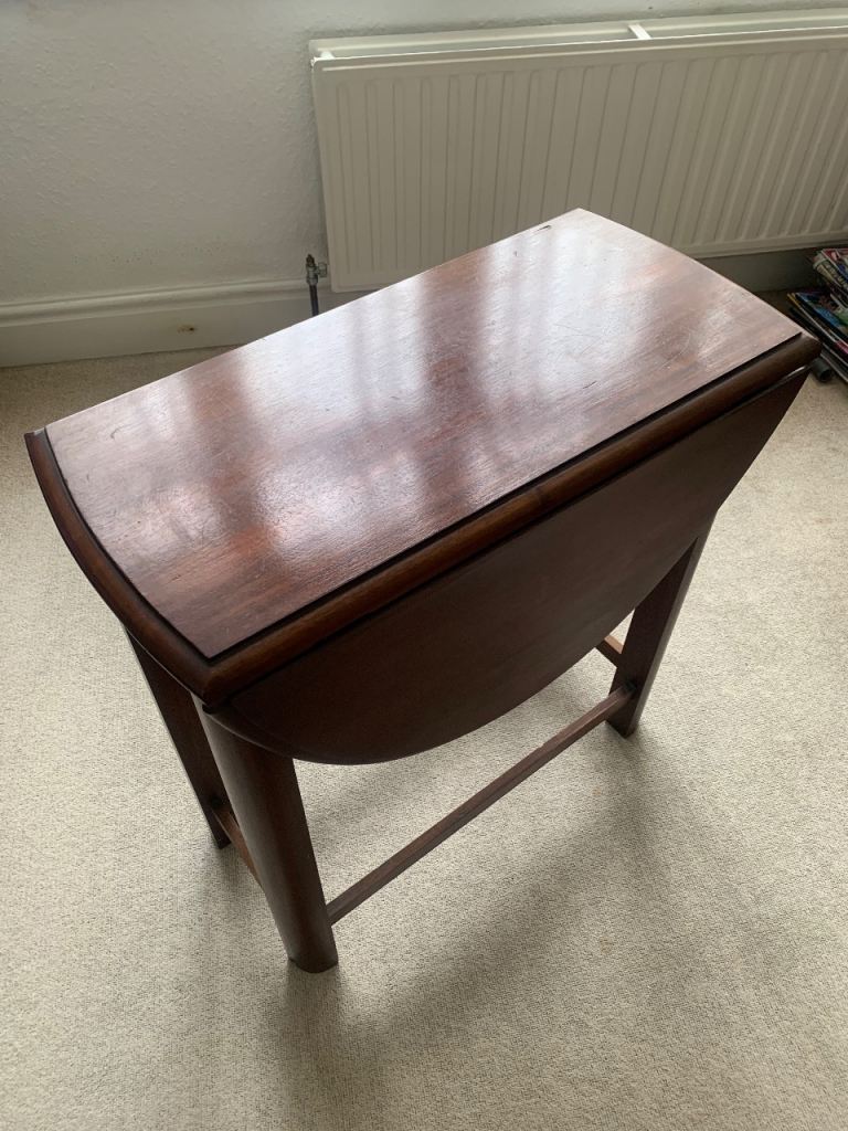 Antique small wooden gate leg table