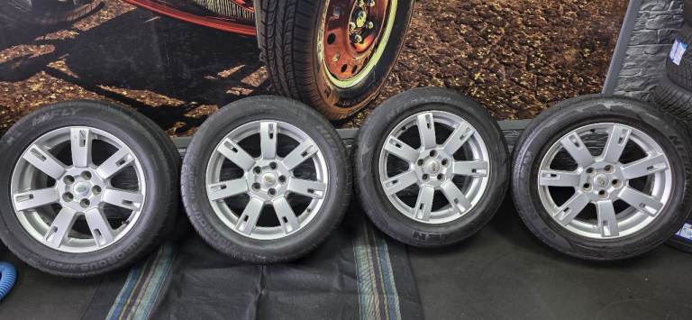 Land Rover Discovery 3 Genuine 19 alloy wheels + 4 x tyres 255 55 19