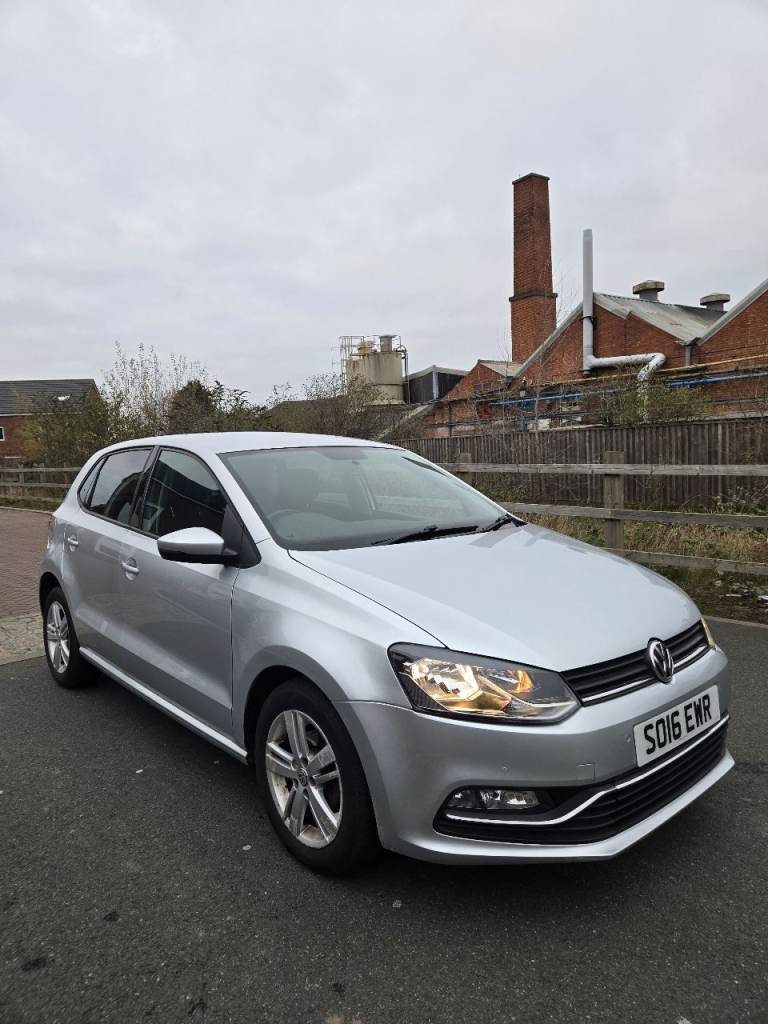 Volkswagen Polo 2016 1.0Petrol Match 5DR vw polo