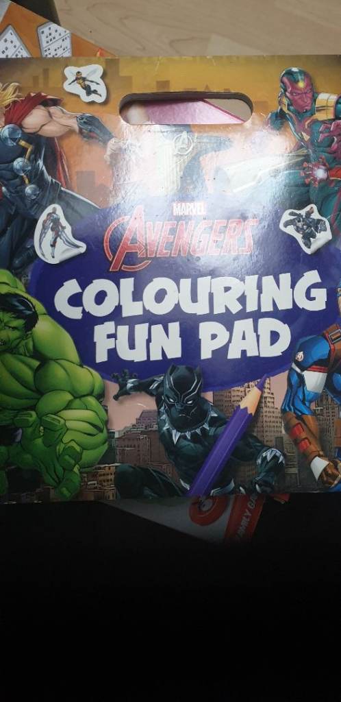 Marvel colouring pad/thin book