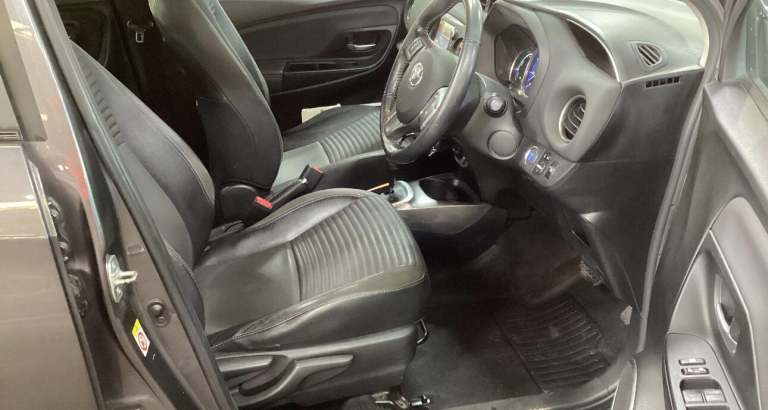 2015 Toyota Yaris 1.5 Hybrid Excel 5dr CVT HATCHBACK PETROL/ELECTRIC Automatic
