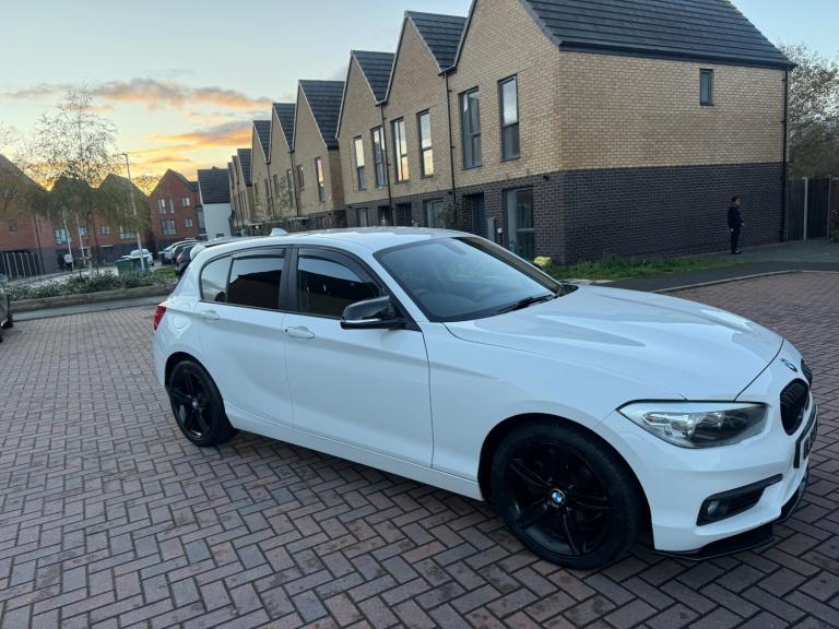 2016 BMW 1 Series 118i [1.5] Sport 5dr [Nav] HATCHBACK Petrol Manual