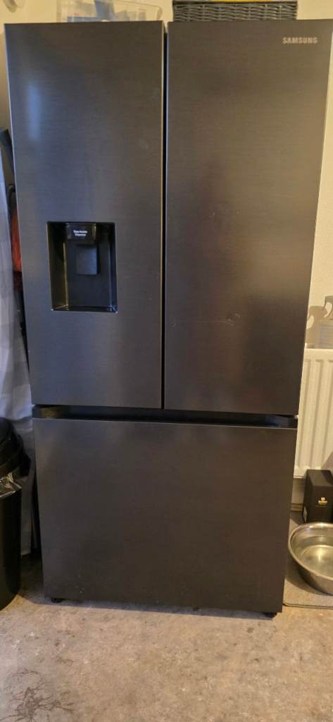 Samsung American Style Fridge Freezer – Black, Good Condition
