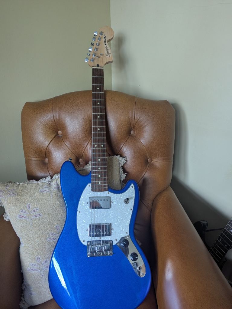 Fender squire bullet mustang