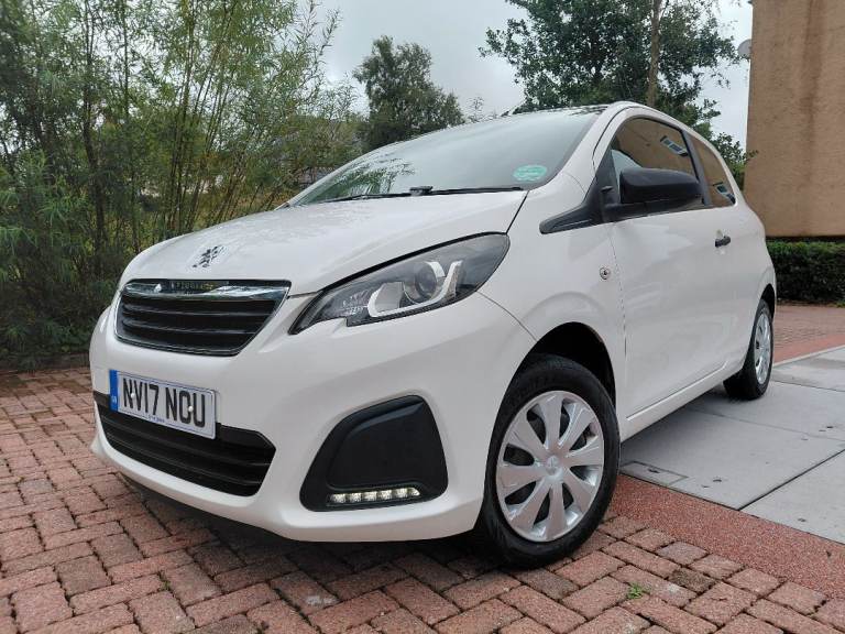 Peugeot  108, 3 door 998 (cc), similar to Aygo, citreon c1.