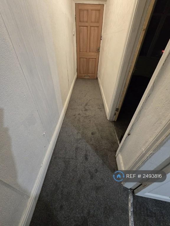 2 bedroom house in Liverpool Road, Manchester, M30 (2 bed) (#2493816)