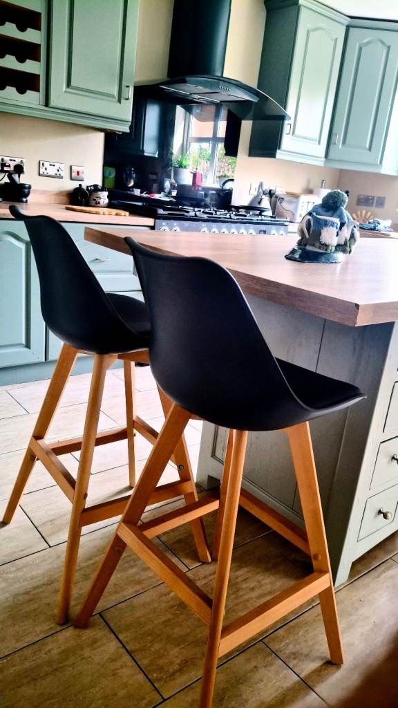 Kitchen Isalnd Stools