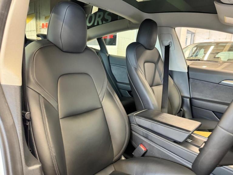 TESLA MODEL 3 (Dual Motor) Long Range Auto 4WDE 4dr 2021