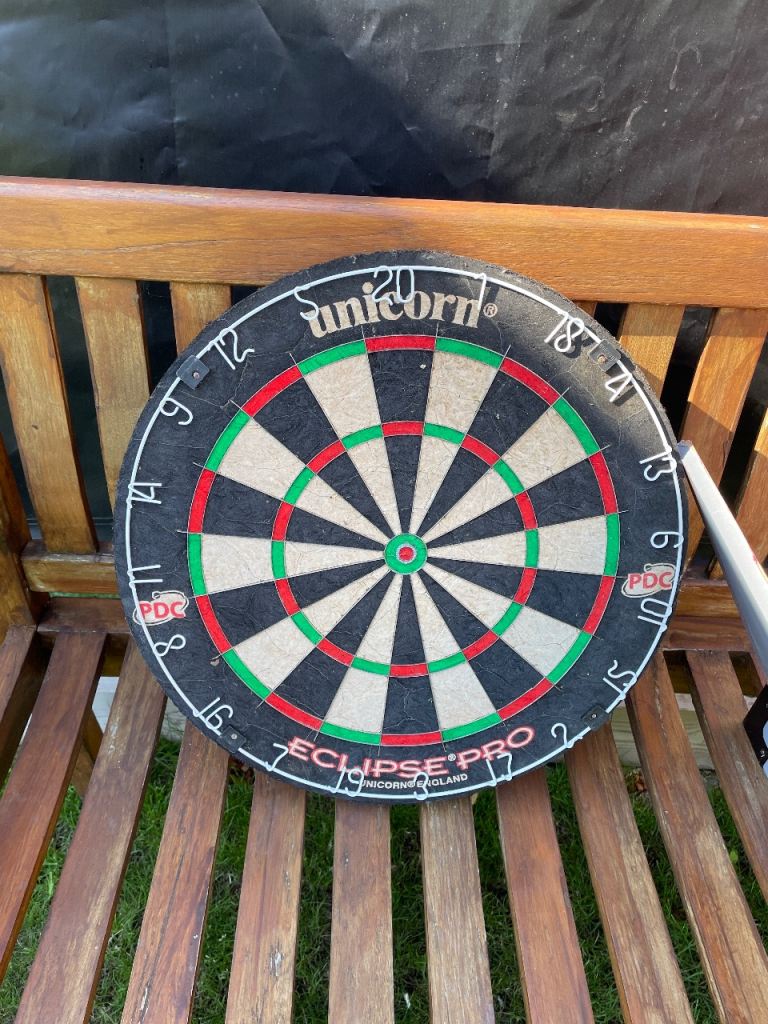 Unicorn Eclipse Pro Dartboard – Good Condition