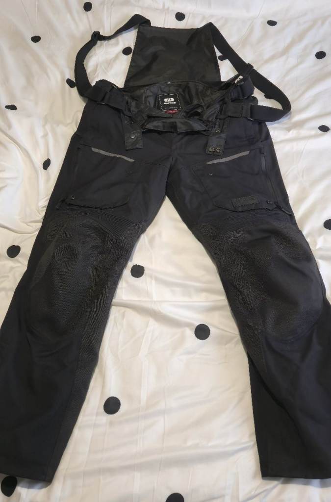 Oxford Mondial men's trousers large, short leg. – Good Condition