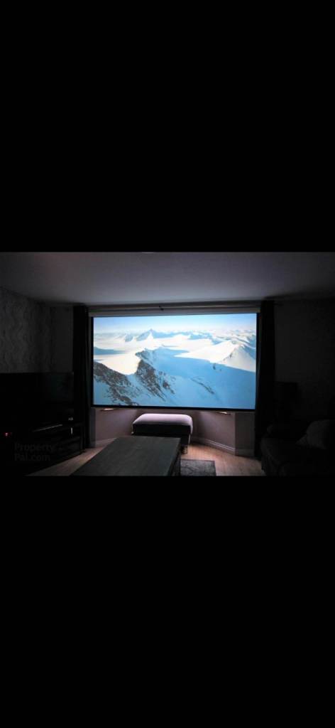 Optoma H190X WXGA Projector £180 for a quick sale