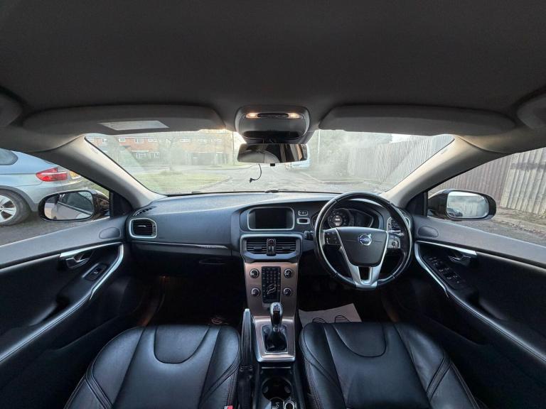 2015 Volvo V40 Cross Country 2.0 D4 Lux Nav Euro 6 (s/s) 5dr HATCHBACK Diesel Manual