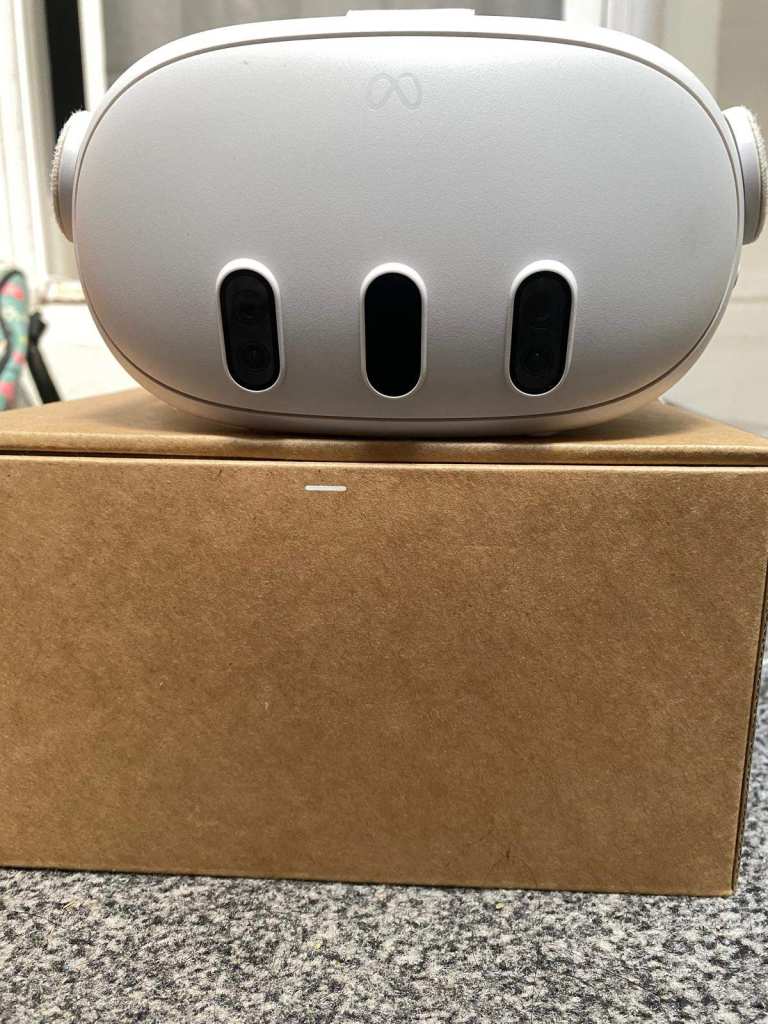 Meta Quest 3 VR Headset with Controllers – As Good As New