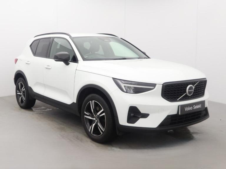 VOLVO XC40 2.0 B3P Plus Dark 5dr Auto