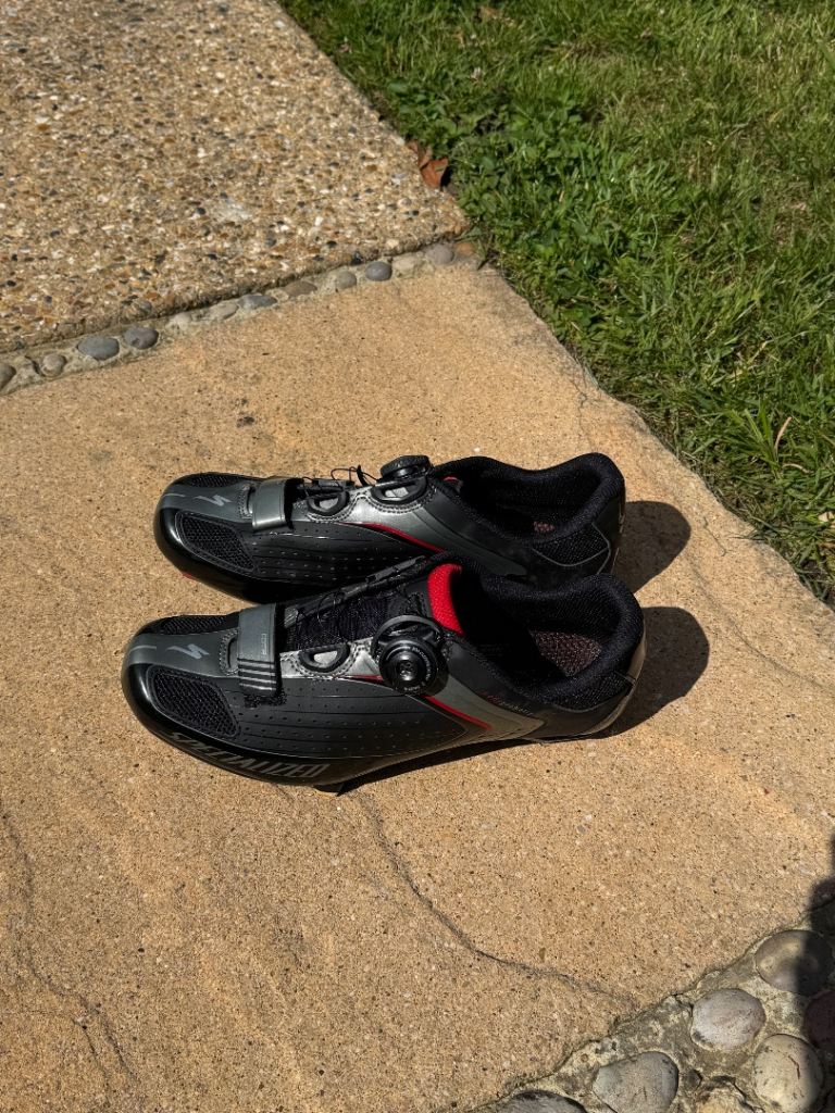 Specialized Carbon Cycling Shoes with Cleats - Black /Red - Size 43 (Size 9)