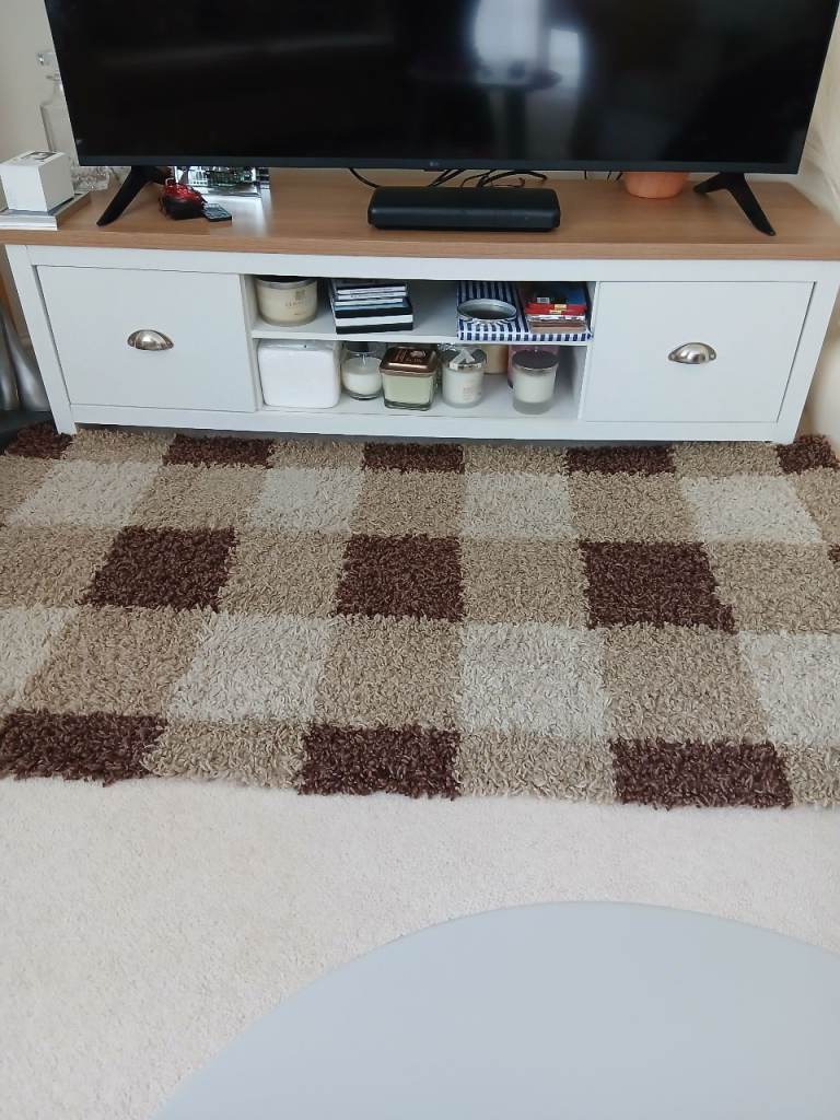Tv unit