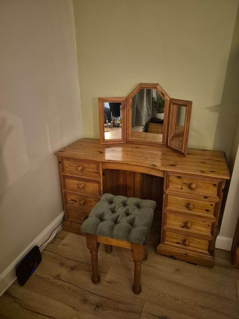 Solid pine dressing table 