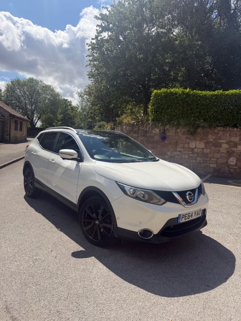 Nissan, QASHQAI, Hatchback, 2014, Manual, 1461 (cc), 5 doors