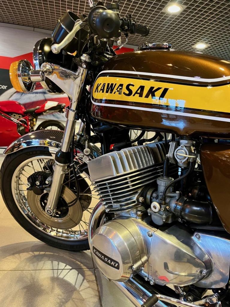 *SOLD* KAWASAKI H2 750 TRIPLE 1974 - PART OF A PRIVATE H2 COLLECTION - STUNNING