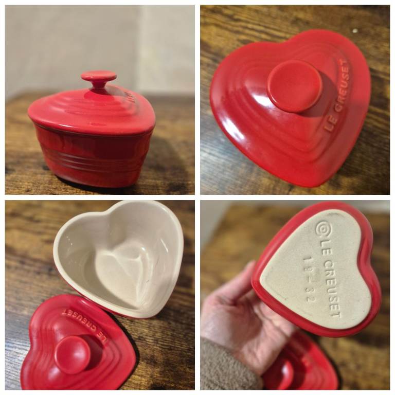 Le Creuset Stoneware Covered Heart Ramekin in red