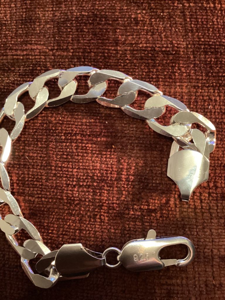 Silver Tone 8 inch Curb Chain Bracelet with gift pouch 