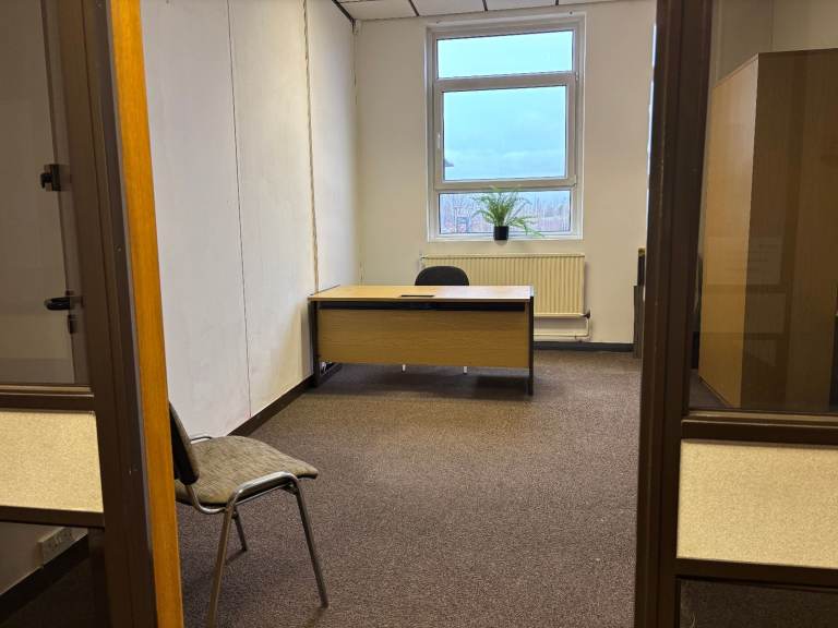 COMMERCIAL UNITS IN HUCKNALL TO RENT