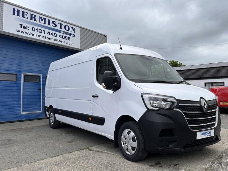 2023 Renault Master LM35dCi 135 Business+ Medium Roof Van PANEL VAN DIESEL Manual