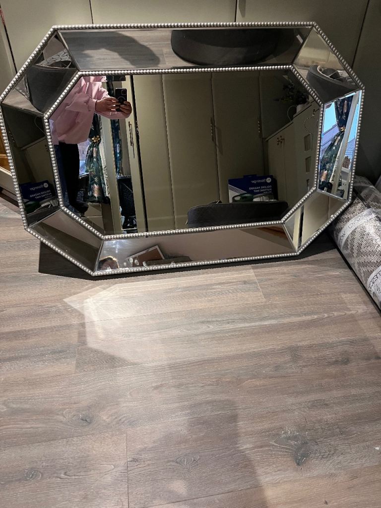 Large Octagonal Mirror – Beaded Edge, Good Condition