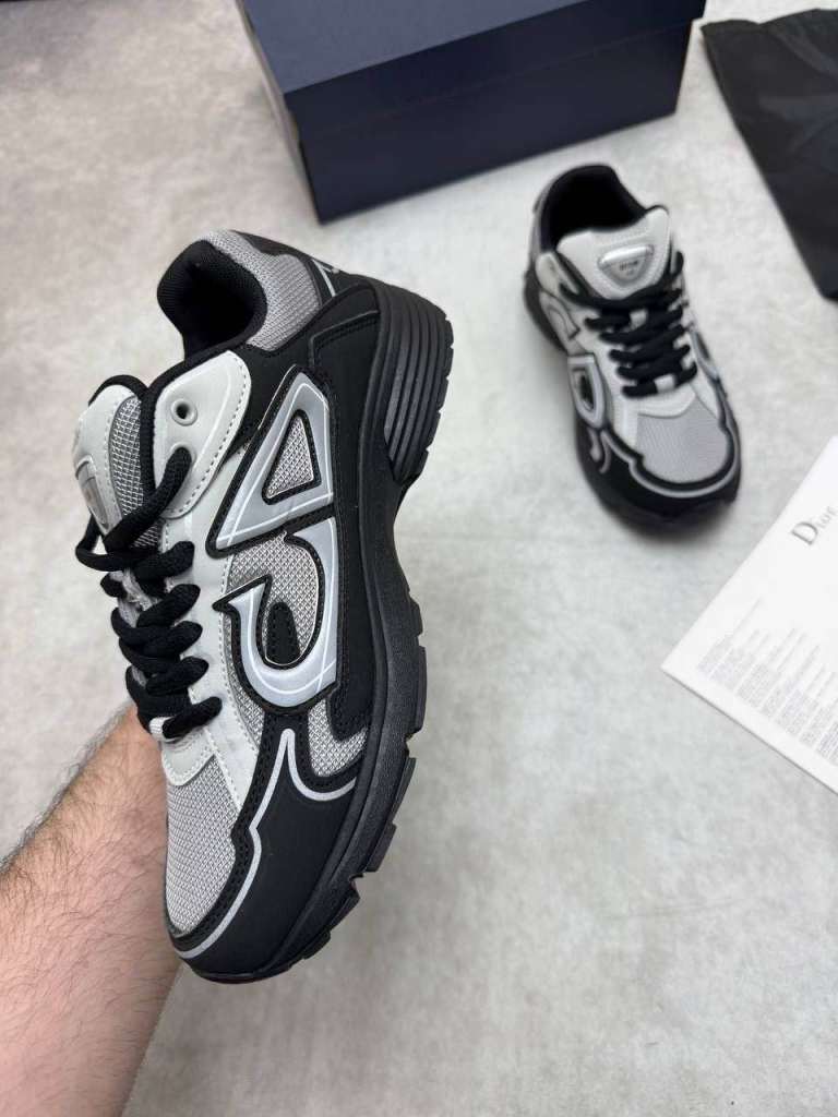 Dior b30 pre loved 