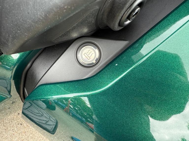 2025 Can-Am Spyder F3 Limited 1330cc 6 speed semiauto trike British Racing Green